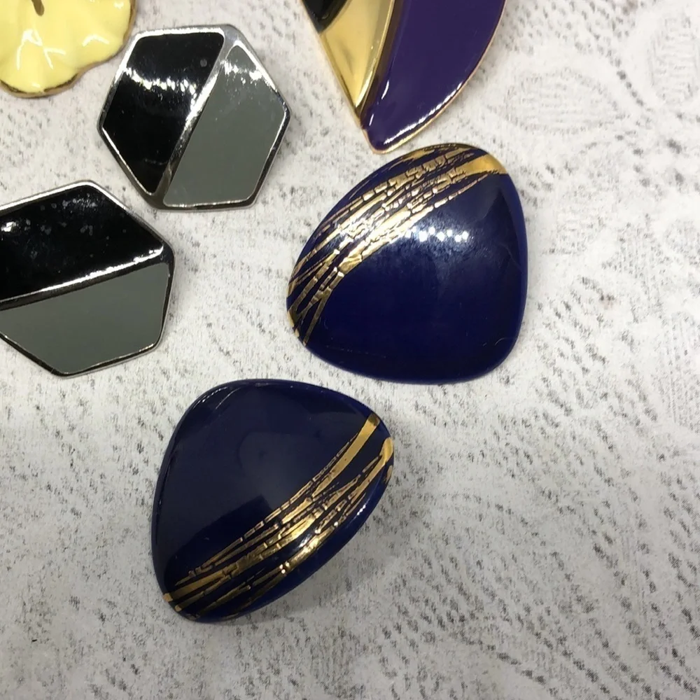 BUNDLE lot 5 vintage enamel earrings statement flower + geometric modernist.